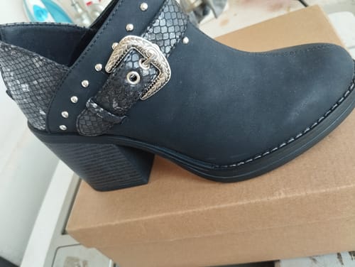 Reseña con foto de un cliente sobre Botin Zol Negro