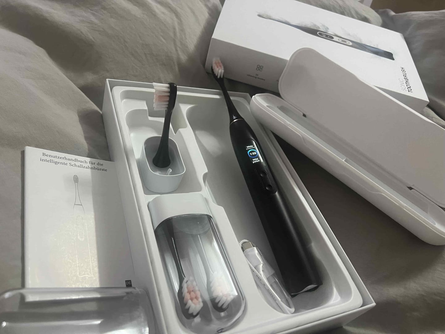 Customer photo review of Oryzom ProSonic V1 – Professionelle Zahnreinigung mit Schalltechnologie für glattere Zähne und optimale Mundhygiene