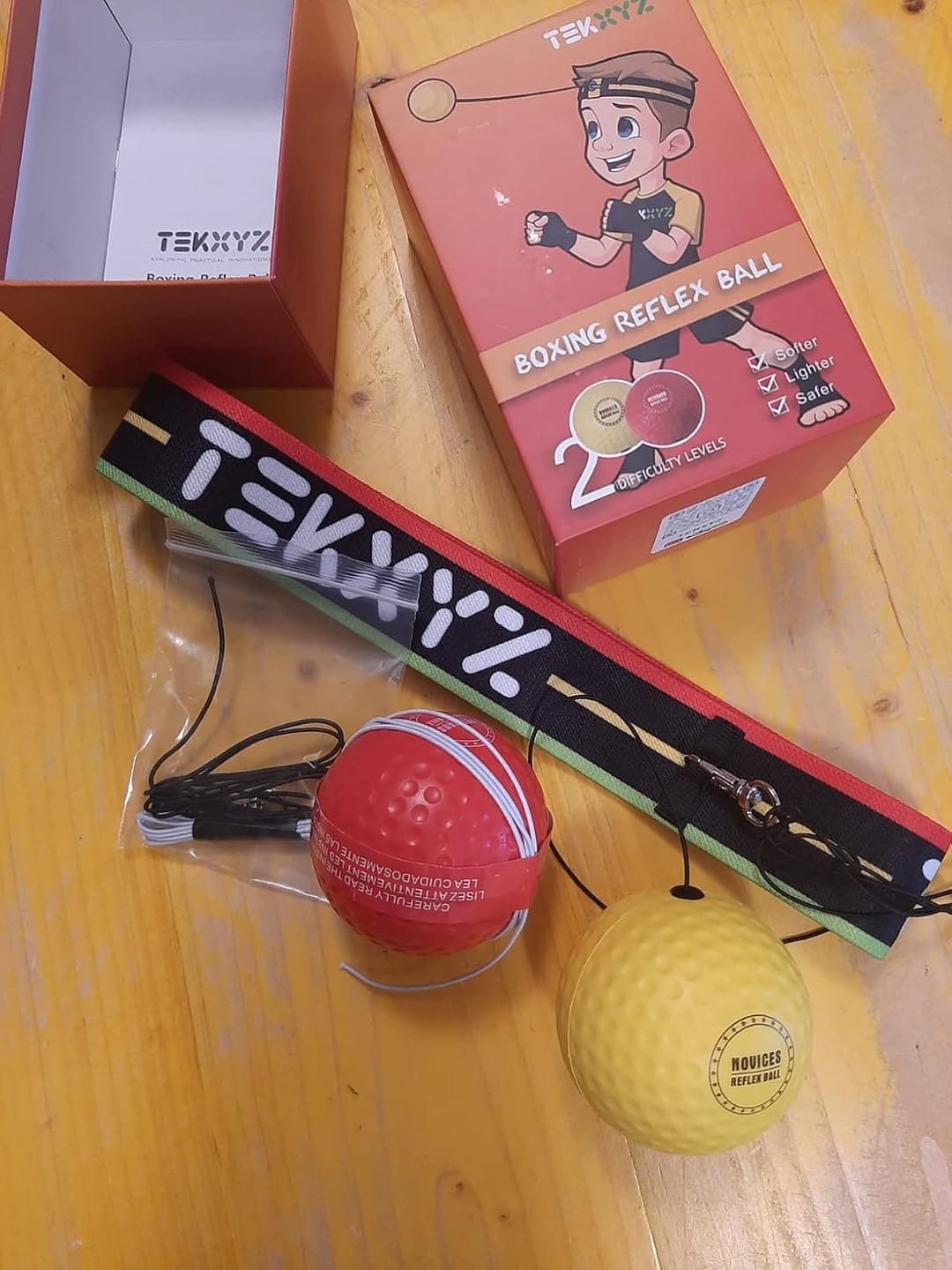 Customer photo review of TEKXYZ Boxing Reflex Ball - 2 Difficulty Levels