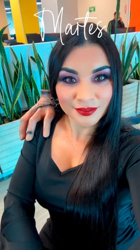 Customer photo review of PALETA DE SOMBRAS MARVELOUS | MAKEUP EXPERT