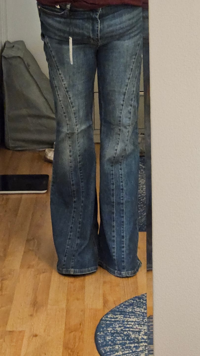 Customer photo review of Judy Blue Mid-Rise Flare Double Angular Seam Jeans