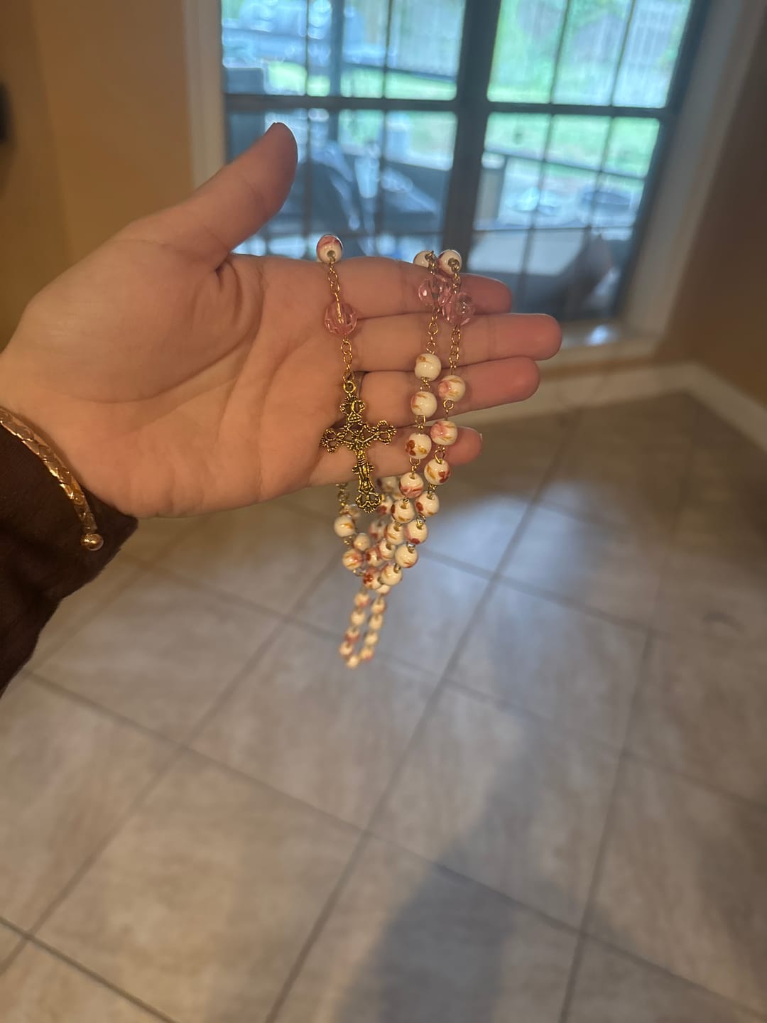 Customer photo review of FREE Today: Immaculate Heart of Mary & Crucifix of 8 mm Round Blue Floral Acrylic Alloy Chain Rosary