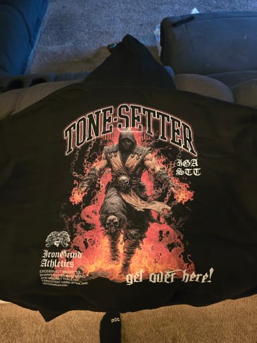 Customer photo review of [Limited Edition] 'Mortal Kombat: Scorpion' Box Hoodie
