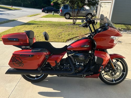 Customer photo review of Detachable Razor Tour Pack Trunk Luggage For Harley  | Mocardine