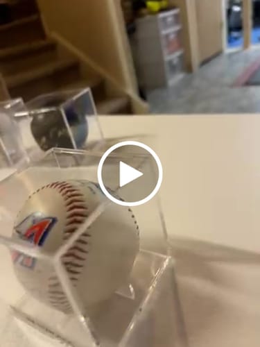 Customer video review of Jim Edmonds Autograph Signing