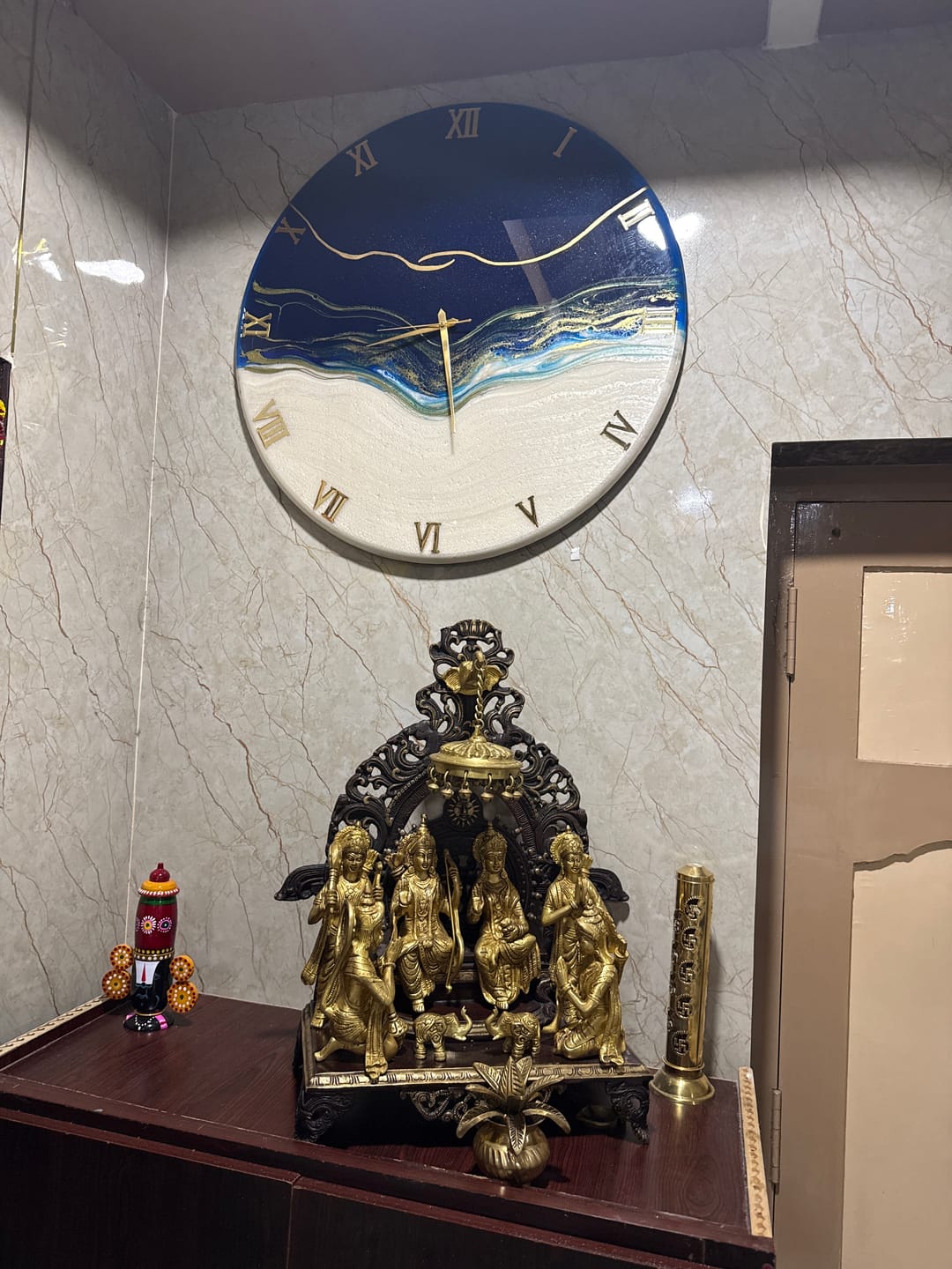 Customer photo review of Ticking Thunder Silent Resin Wall Clock (Royal Blue)