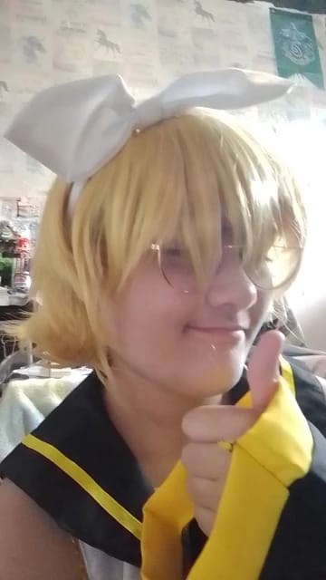 Customer photo review of Synthetic Unisex 12 Inches Short Cosplay Bob Wig With Bangs Pink Blonde Orange Halloween Lolita Look 🎀✨