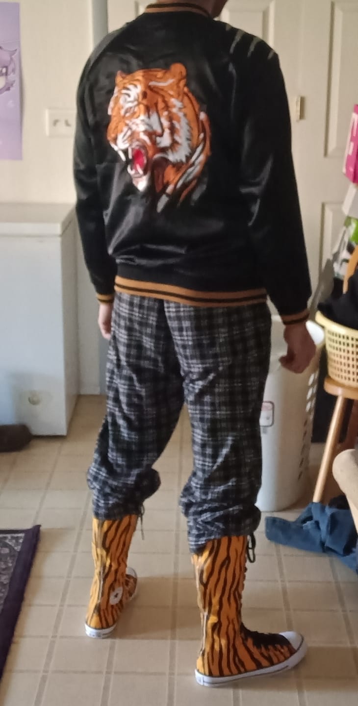 Customer photo review of Roaring Tiger Sukajan Souvenir Jacket