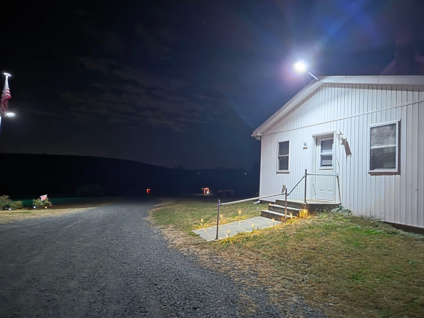 Customer photo review of 60W Solar Street Light 6000 Lumens