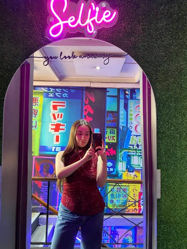 Customer photo review of TOP SARA ENCAJE BURDEO