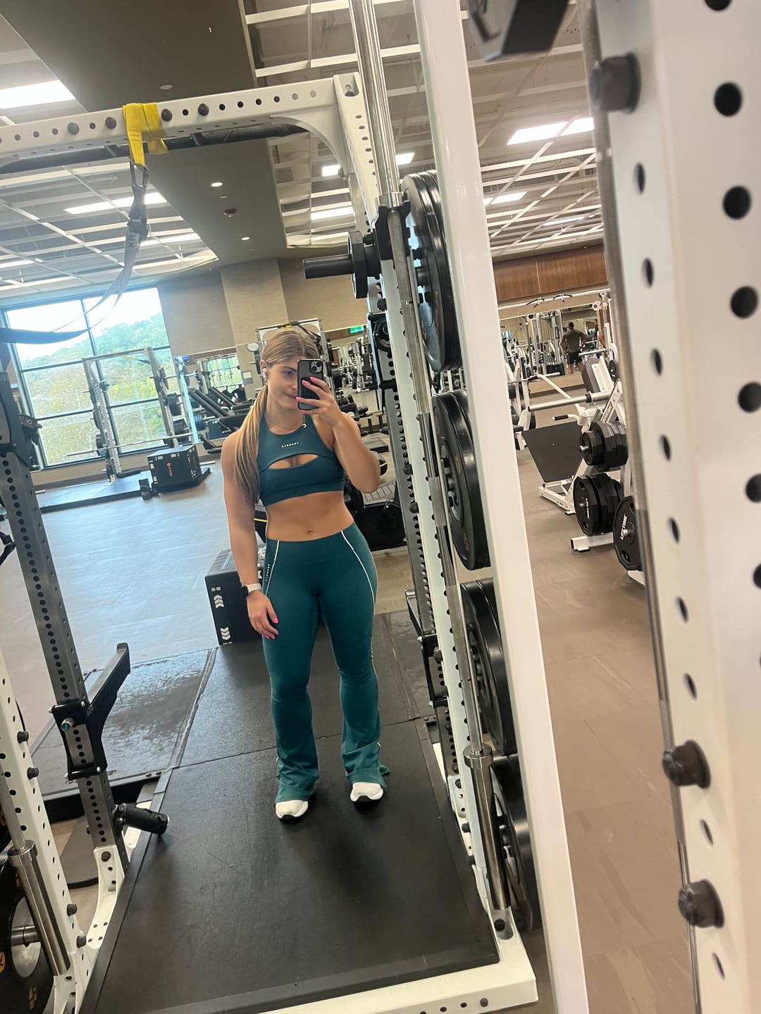 Customer photo review of W285 - Elevate flare leggings
