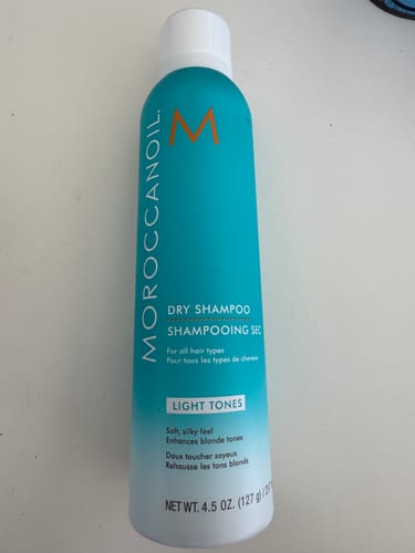 Customer photo review of Moroccanoil Dry Shampoo for Light Tones - Oil Absorbing Formula