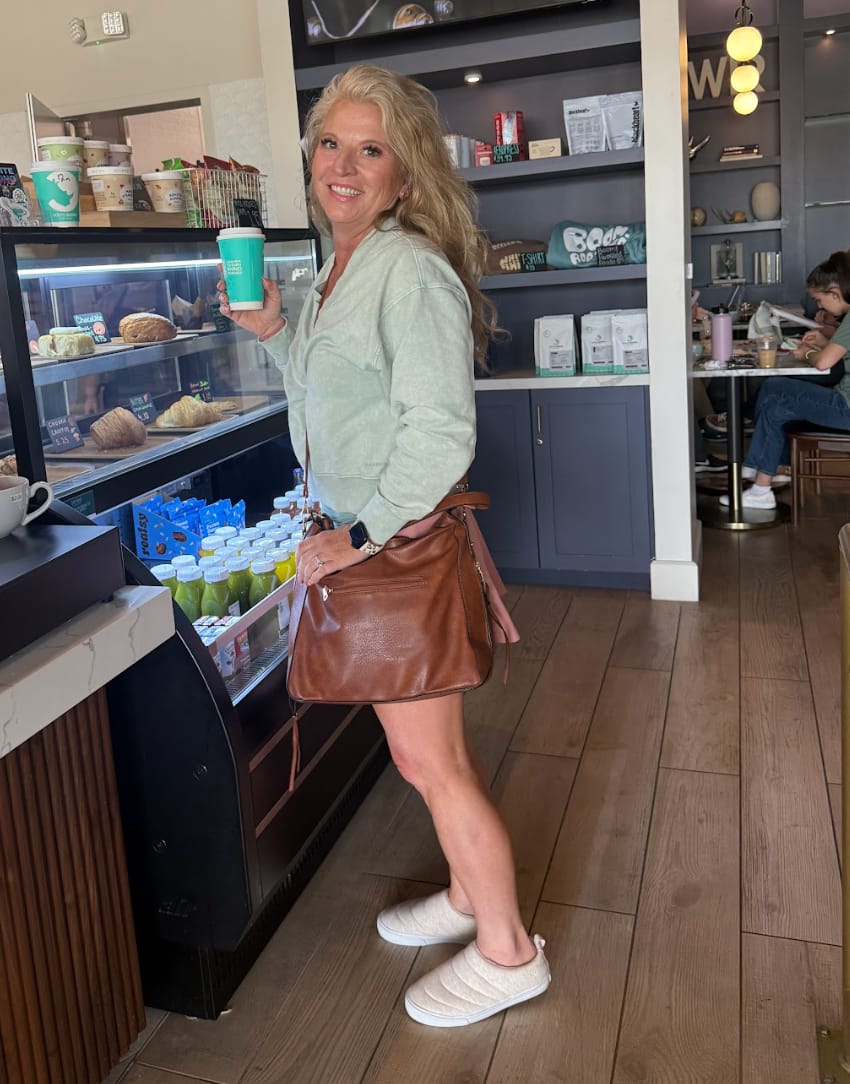 Customer photo review of Luxury Hobo Anti-Theft Handbag + FREE Pouch Wallet