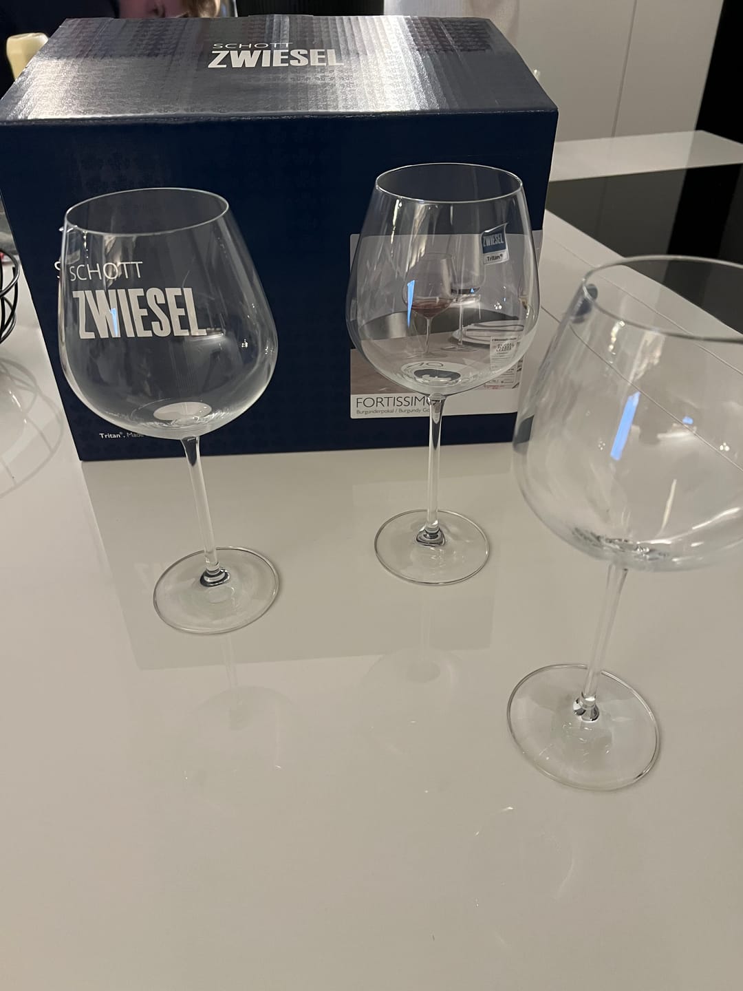 Customer photo review of Schott Zwiesel Wijnglazen Fortissimo - Set 18 delig - Witte en Rode Wijnglazen & Gin Tonic Glazen