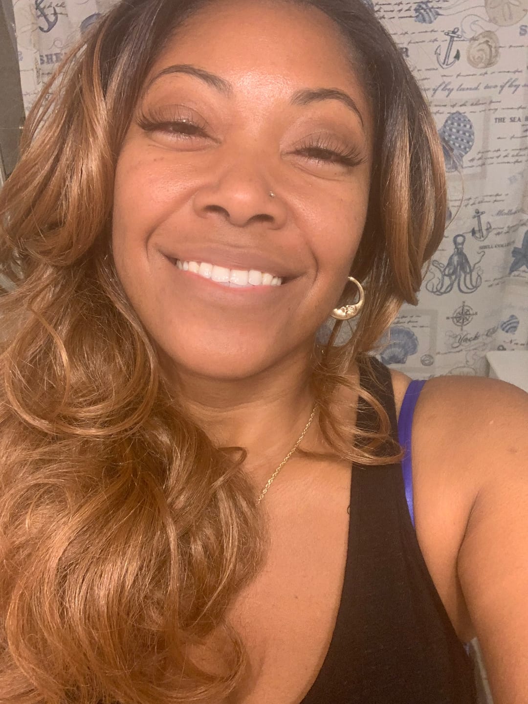 Customer photo review of Zury Sis Beyond 5" Hand-Tied Part Lace Wig - BYD LACE H CHILL