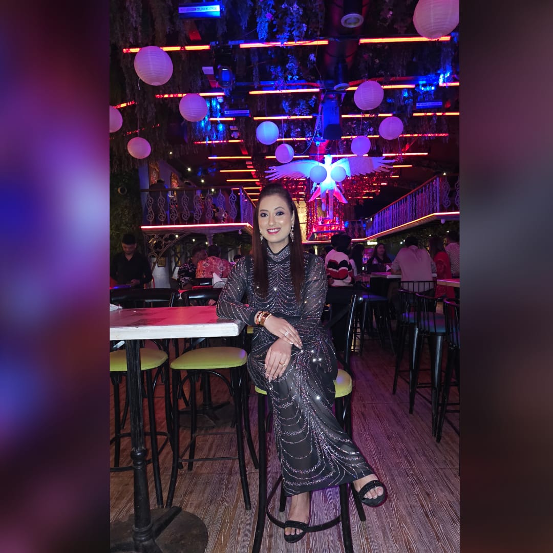 Customer photo review of Sara Luxe Party 2 Piece Set