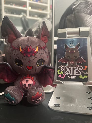 Customer photo review of Batties Plush Pendant Blind Box