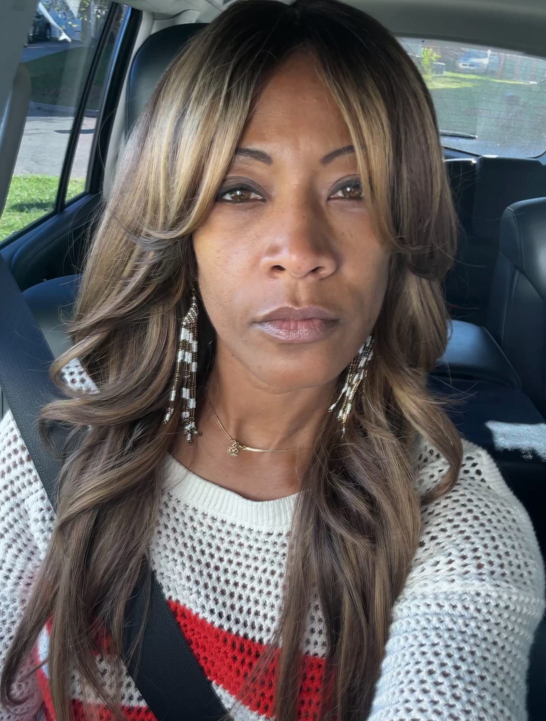 Customer photo review of FreeTress Equal Curtain Bang HD Lace Wig - BOMBSHELL
