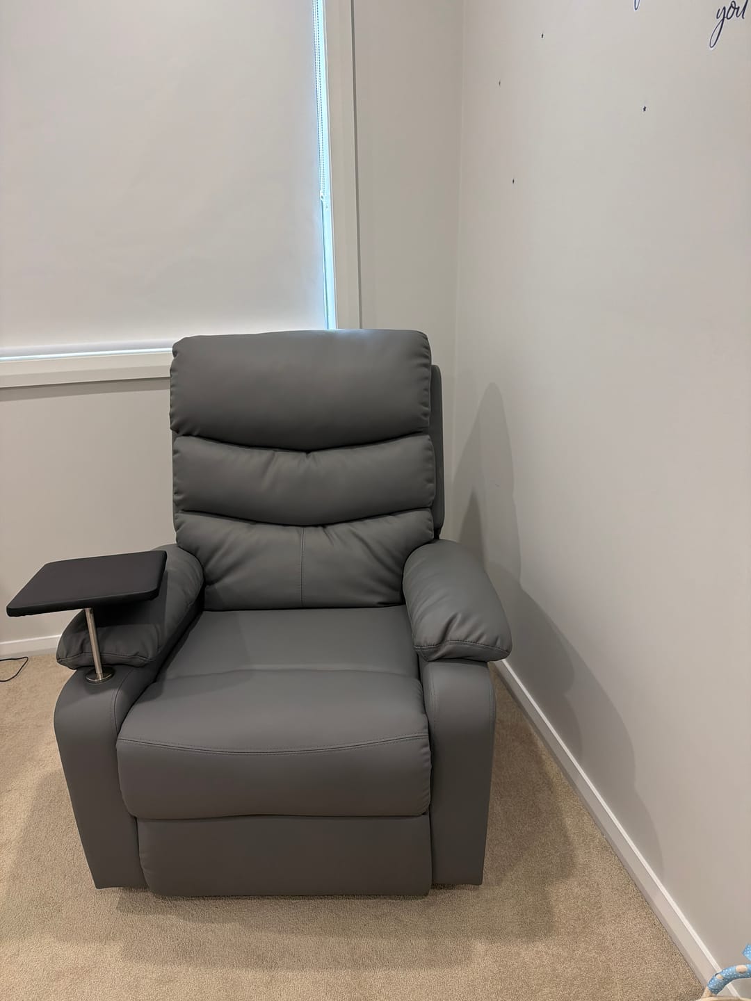 Customer photo review of Massage Chair Recliner 360 Swivel - Comfortable and Stylish Seating Option