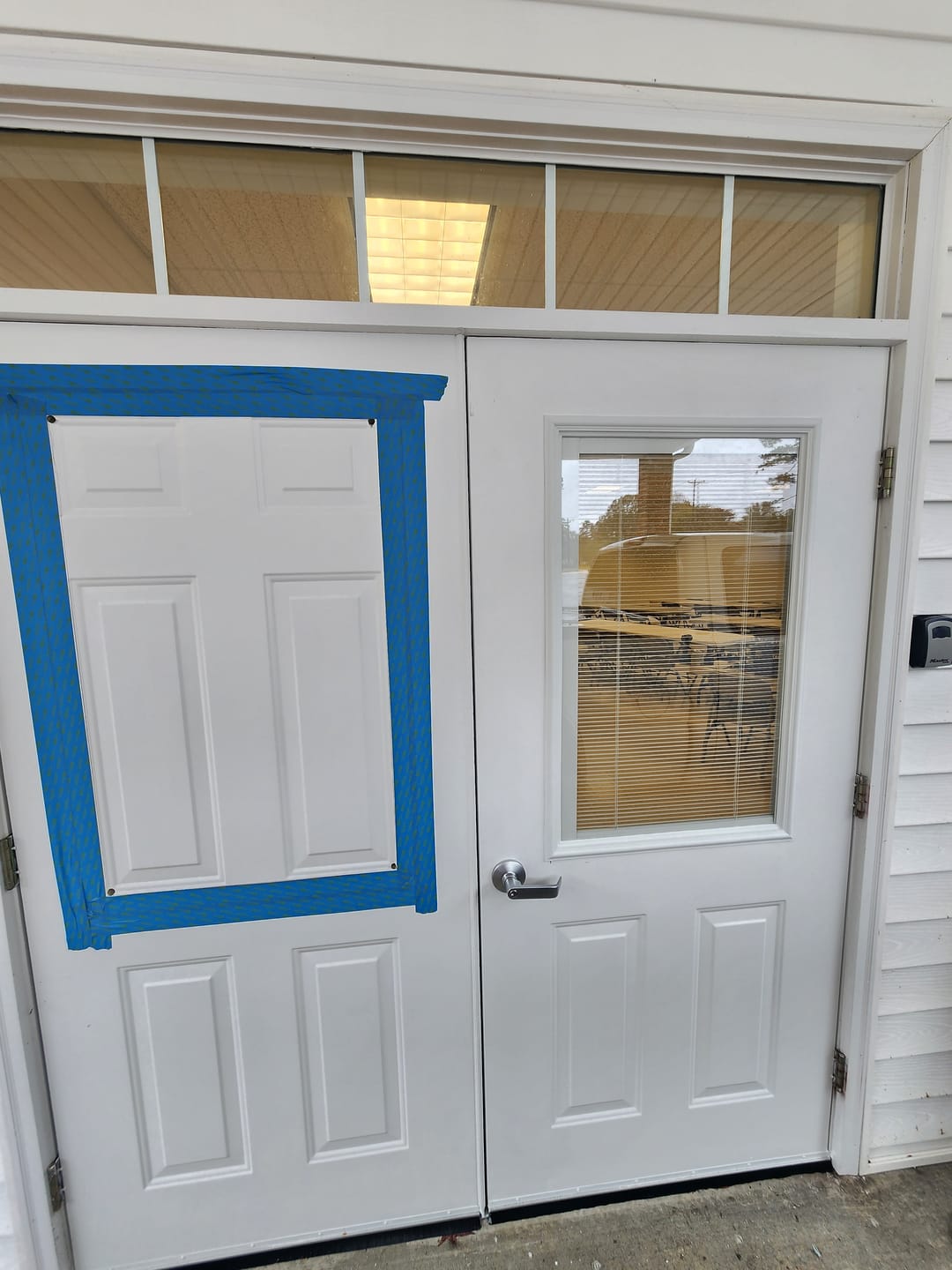 Customer photo review of Raise & Lower Blinds Glass and Frame Kit (Half Lite)