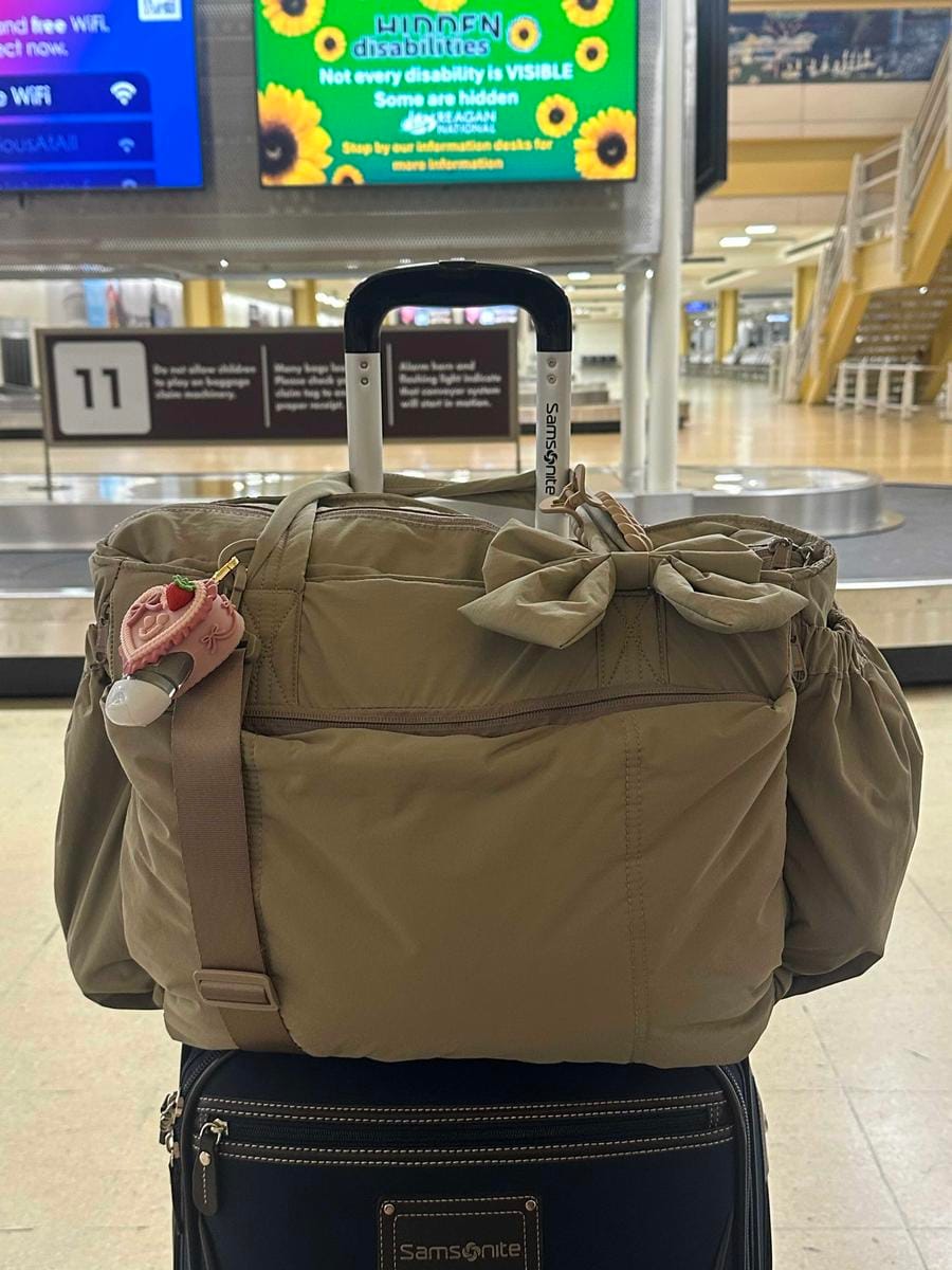 Customer photo review of Crush 23L Laptop Tote