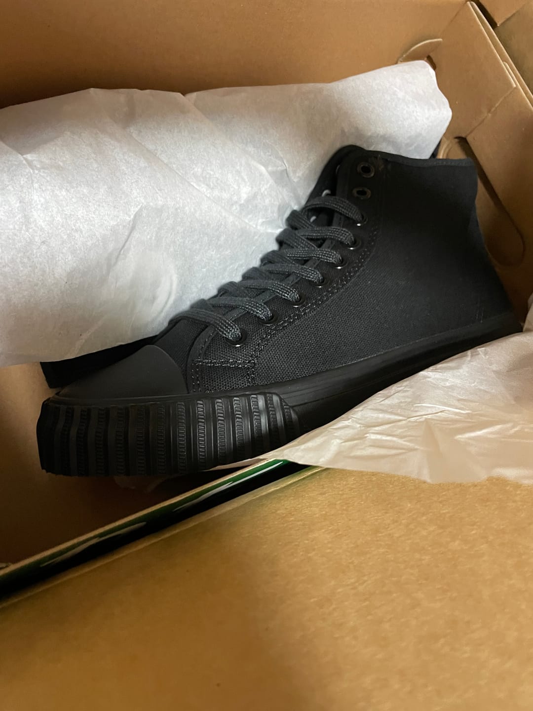 Customer photo review of 1993 Center High-Top Black