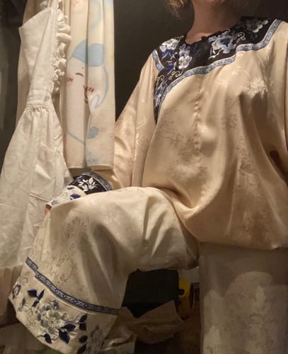 Customer photo review of Xue Chuang 雪床 Bed of Snow Qing Han Pastel Embroidered Porcelain Round Collar Top & Pants Set