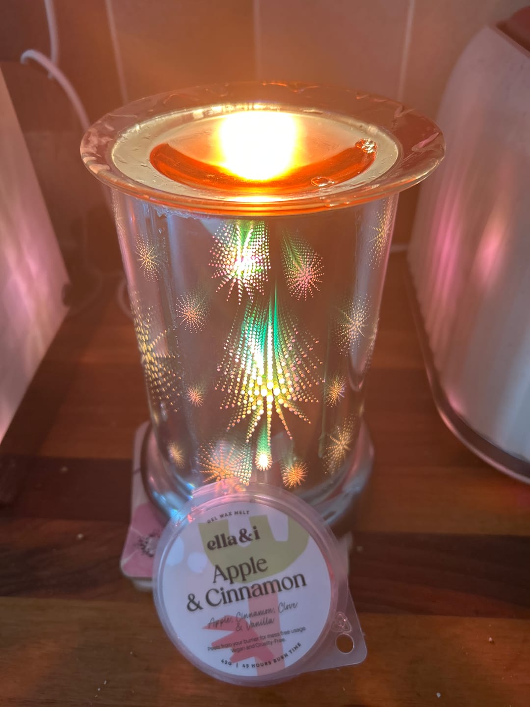 Customer photo review of Apple & Cinnamon Gel Melt