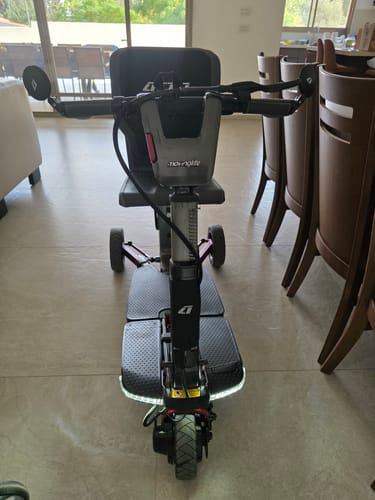 עוגן ד. review of ATTO SPORT קלנועית מתקפלת image 1 out of 2