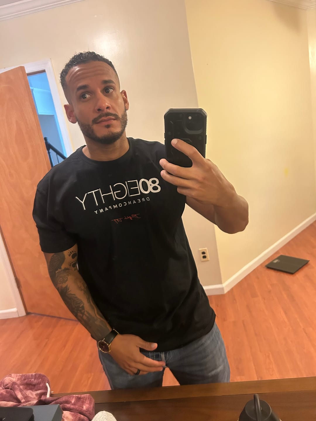 Customer photo review of 80Eighty® Tech Shirt