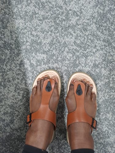 Customer photo review of Frido Women's Cloud Comfort Sandal