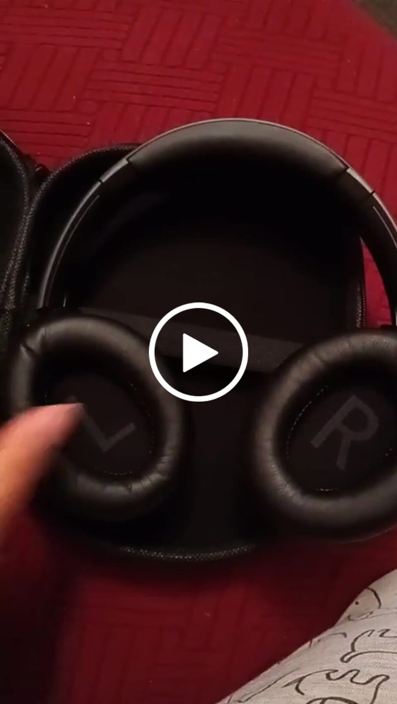 Customer video review of Oneodio A Series - Bluetooth 5.0 Active Noise Cancelling Wireless Headphones - Built-in Microphone, Type C Charging & Carry Case