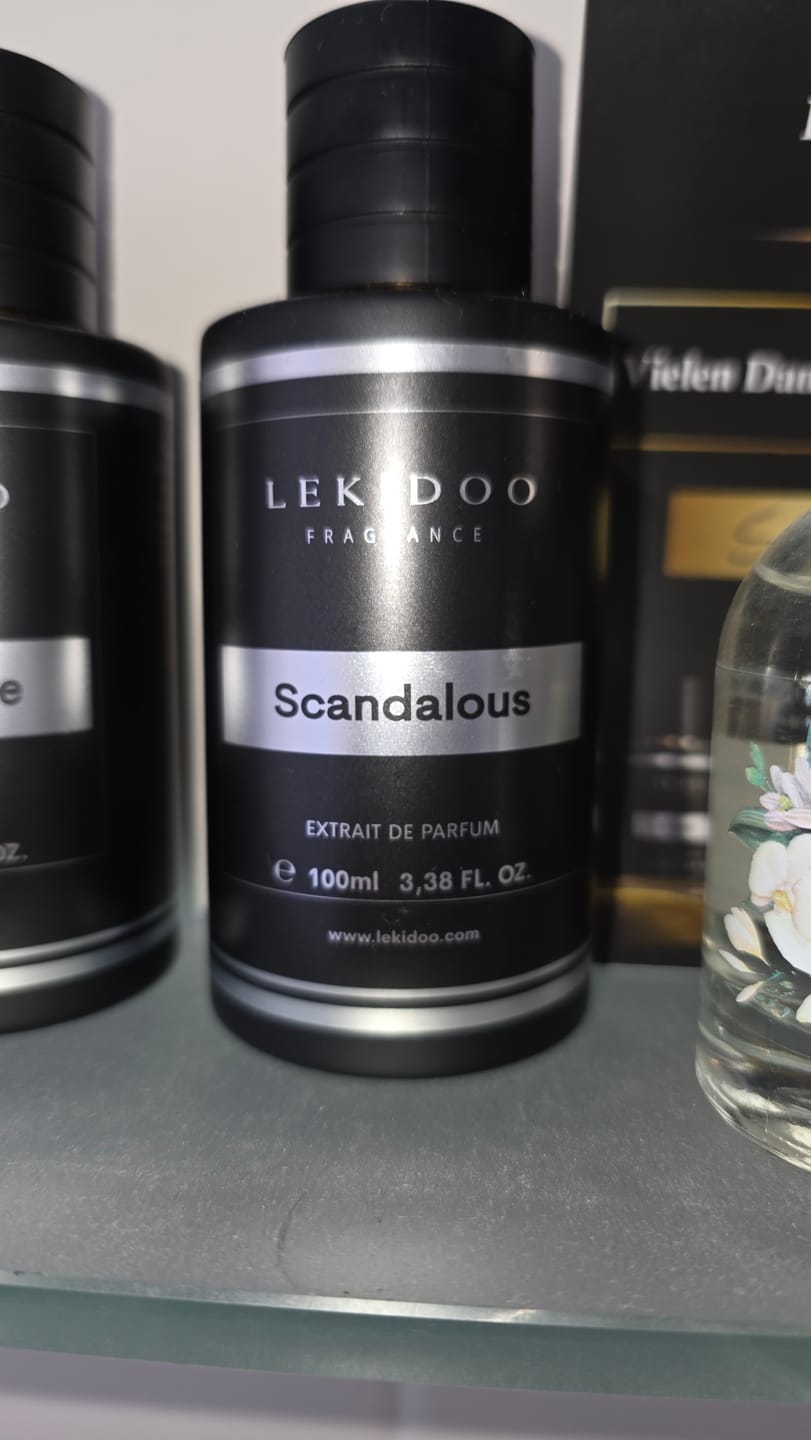 Customer photo review of Scandalous