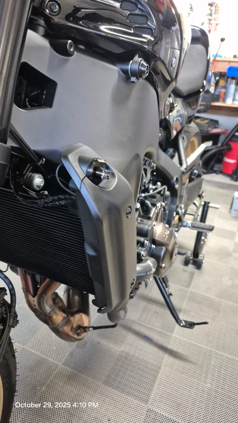 Customer photo review of Yamaha XSR900 Front Machined Turn Signal Plate Adapter Kits 2022+