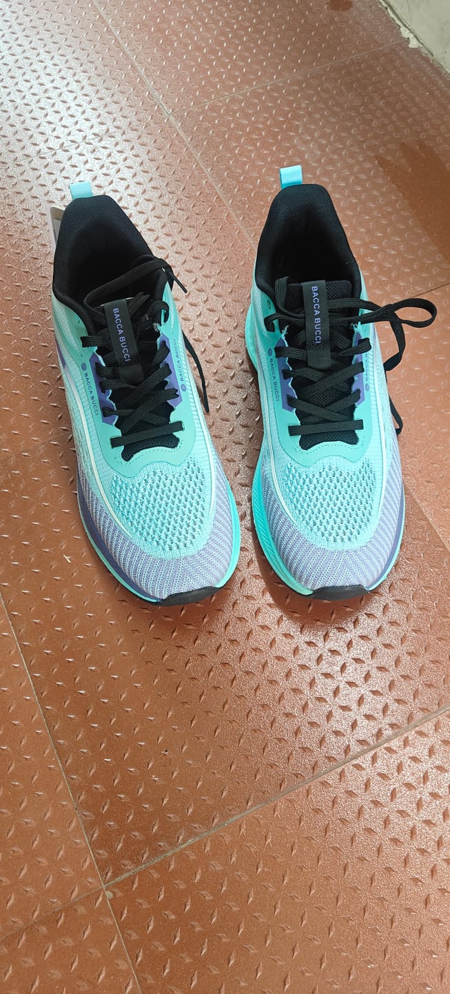 Customer photo review of Bacca Bucci Zephyr – All-Day Comfort Running & Training Shoes