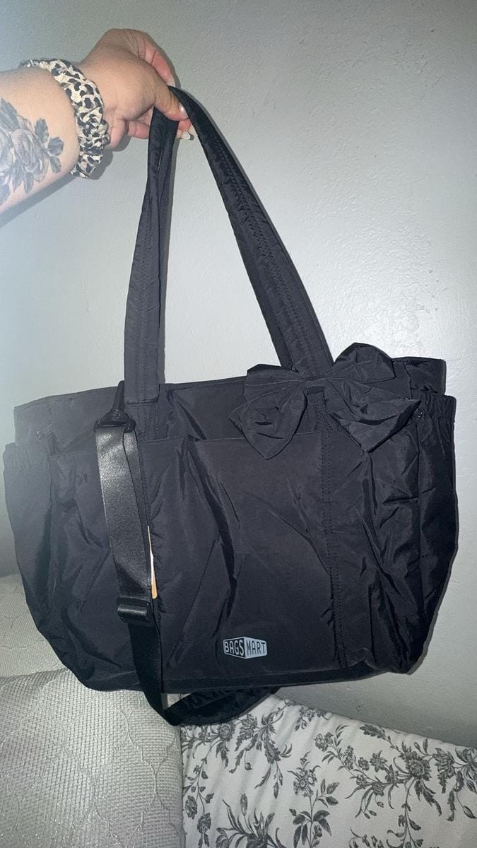 Customer photo review of Crush 23L Laptop Tote
