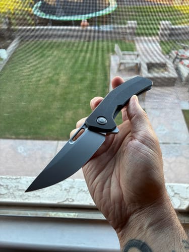 Casey C. review of Archer - Blackwash image 1 out of 2