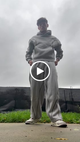 Customer video review of Hoodie Surpiqure