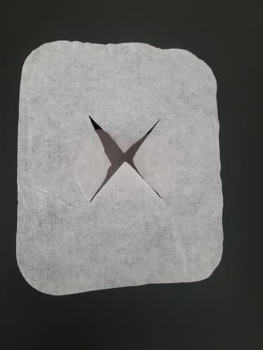 Customer photo review of Einweg Nasenschlitztücher für Massageliegen