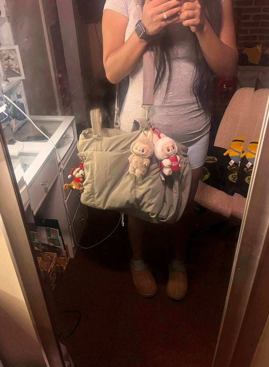Customer photo review of Crush 23L Laptop Tote