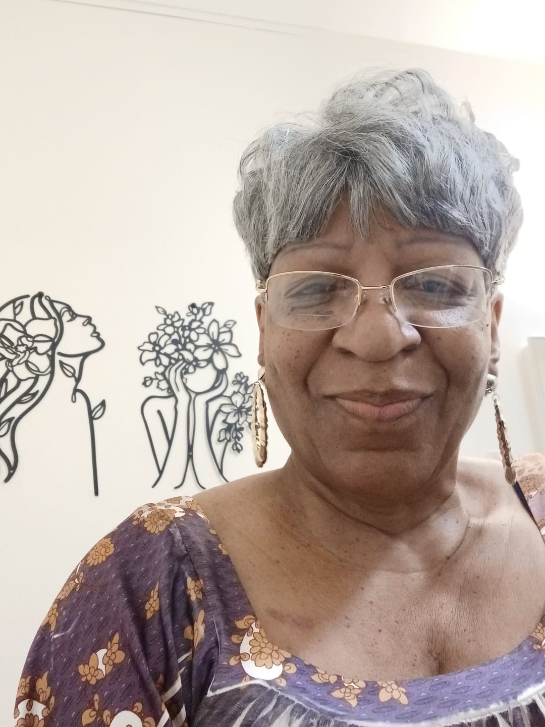 Customer photo review of Mayde 100% Human Hair Premium Wig - TERRI