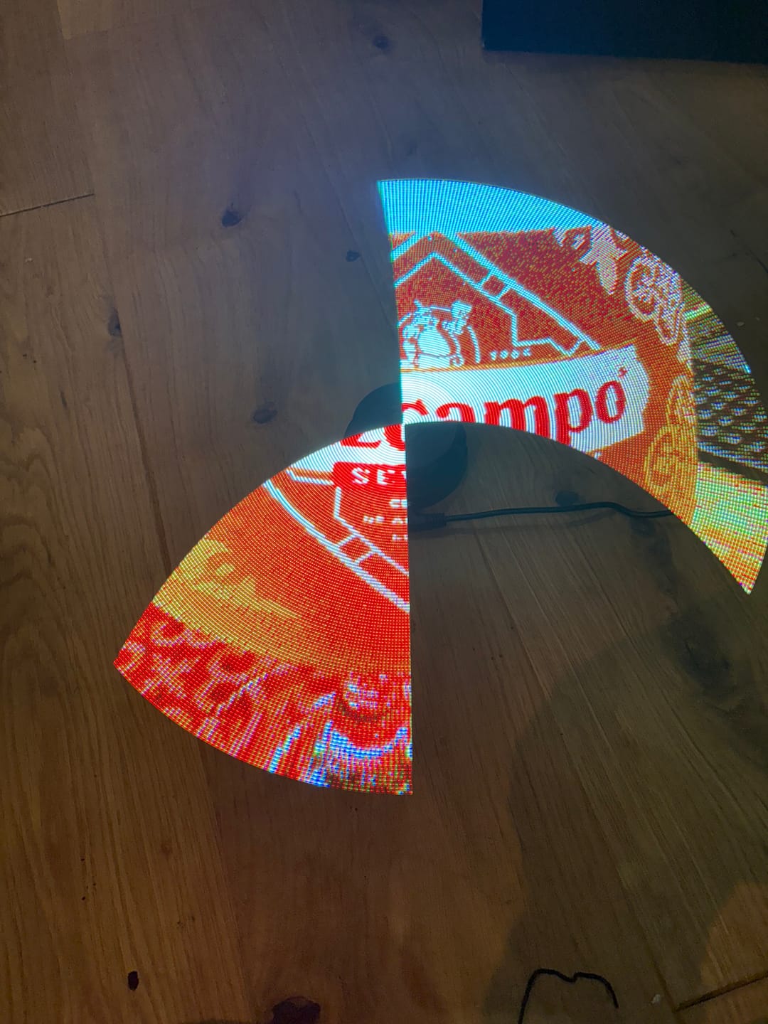 Customer photo review of HoloX - 3D Holographic Display