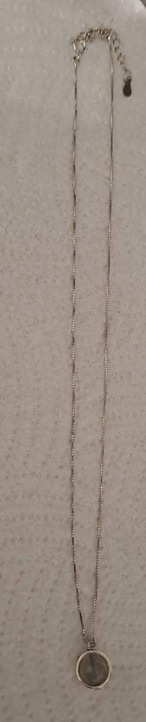 Customer photo review of Pendentif "Perle Fine" en Labradorite