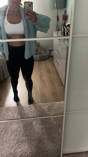 Customer photo review of INITIUM 2.0 Scrunch Leggings - Stone Black