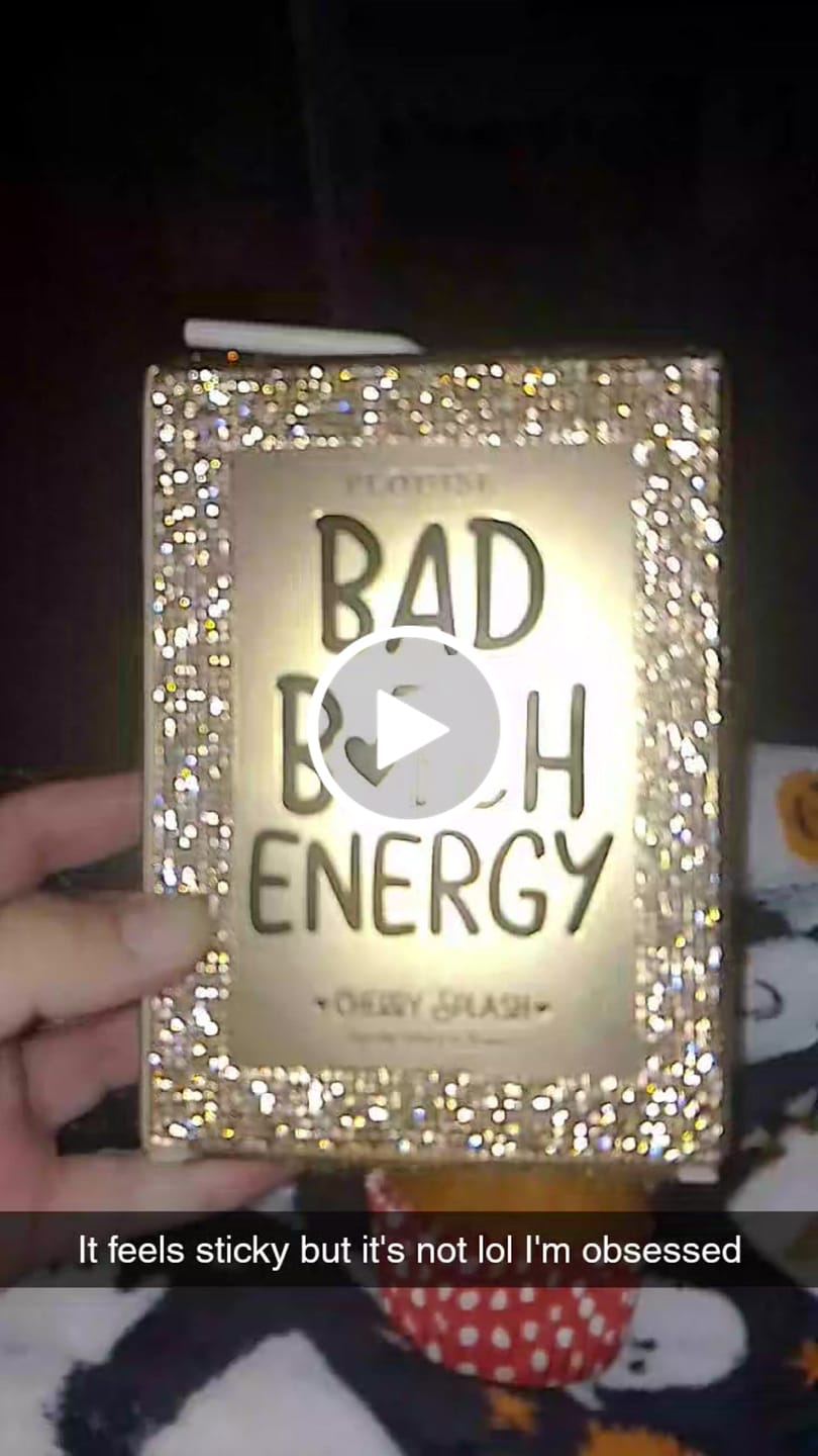 Recenzie video de la client pentru pachetul de buze P.Louise Born To Sparkle