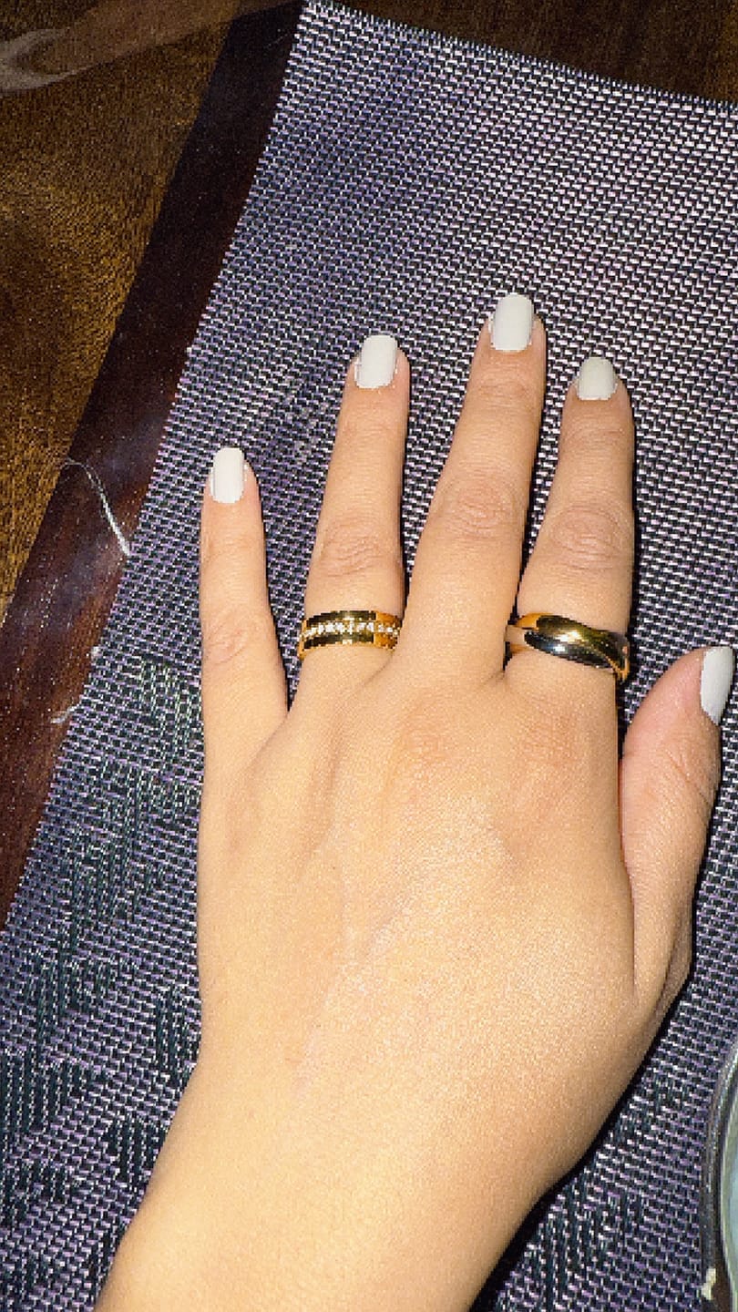 Customer photo review of Trinity Twist Interlock Ring