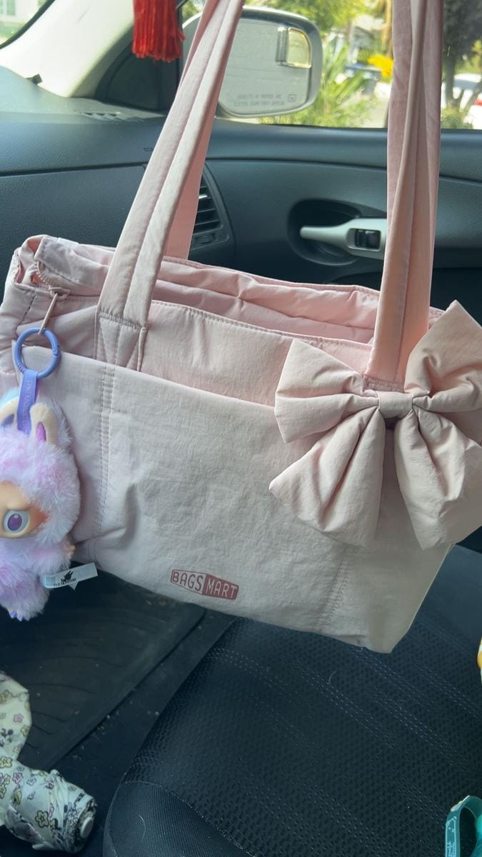 Customer photo review of Crush 23L Laptop Tote