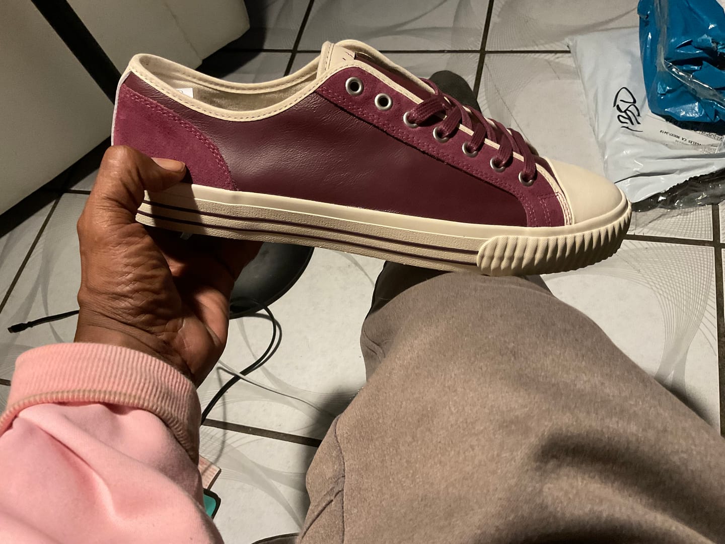 Customer photo review of Center Low-Top Burgundy/Antique White