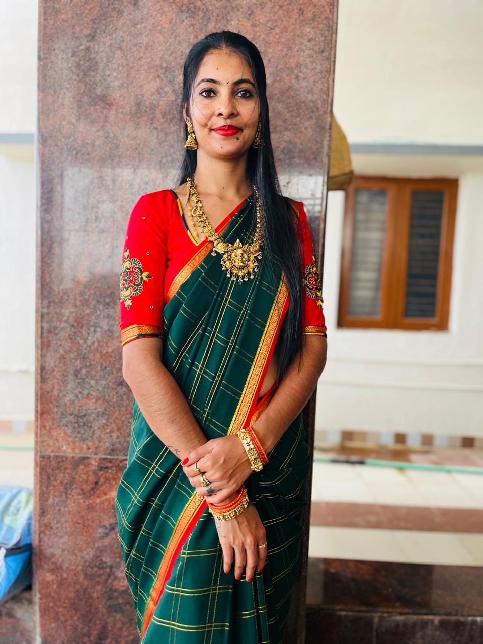 Customer photo review of Set of two openable traditional design kundan flower kadas with beautiful carving