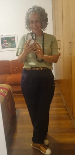 Ercilia O. review of Calça Slouchy Íris Azul Escuro image 1 out of 1